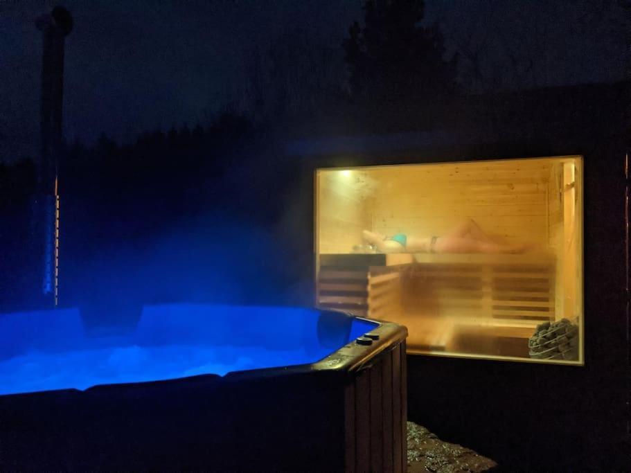 Secluded Private Cottage Hot-Tub, Sauna & Fire-Pit Carrick-on-Shannon Ngoại thất bức ảnh